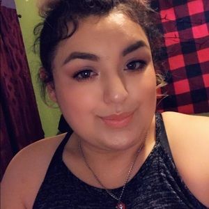 Meet your Posher, Lourdes